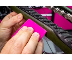 Rapsutin Muc-Off Application Squeegee This Nifty Pink